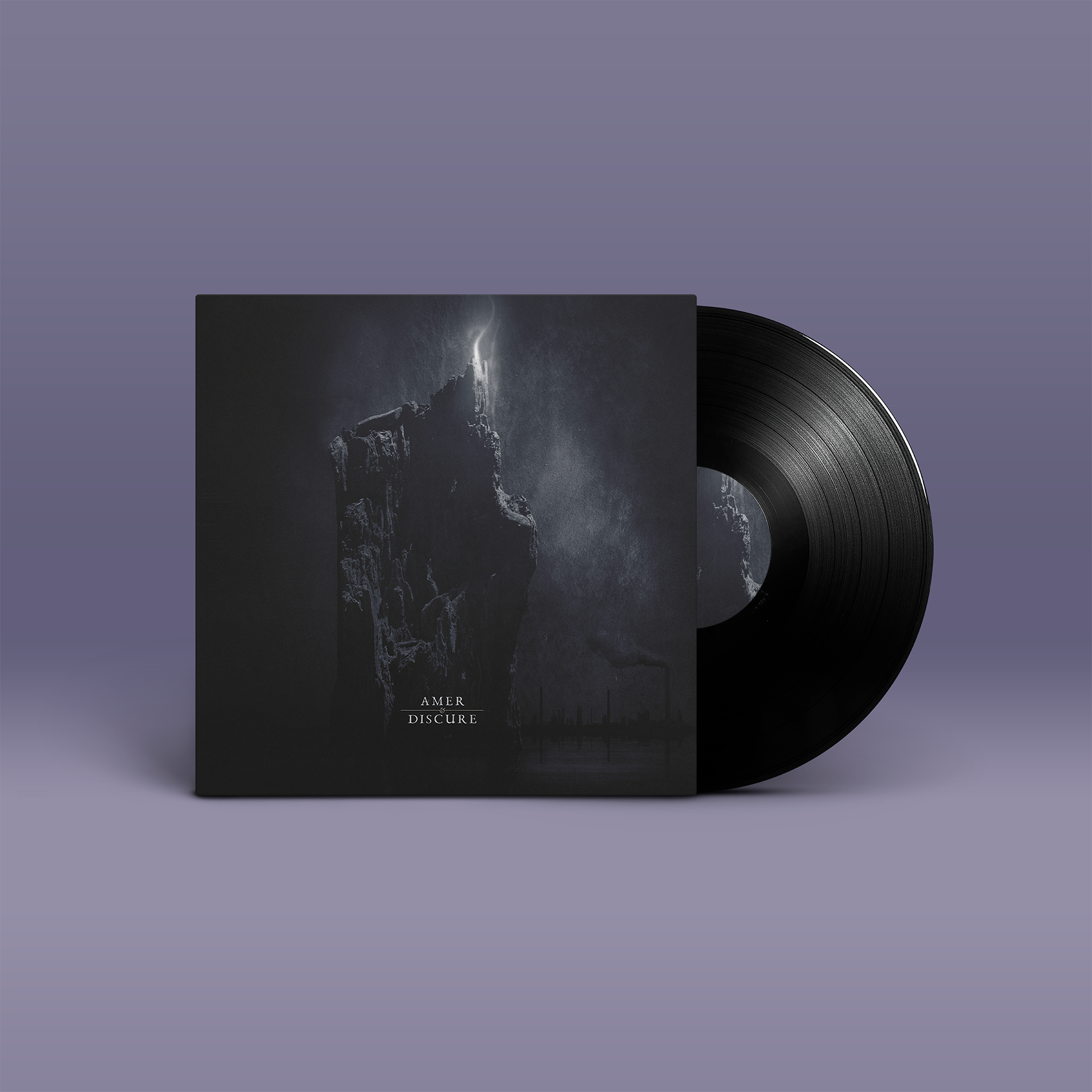 Split-Album der Bands "Amer" und "Discure". Graues Cover, schwarze Schallplatte.