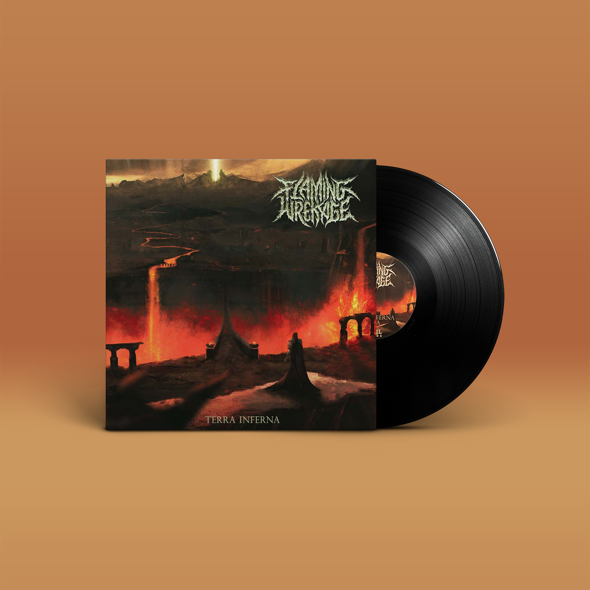 "Terra Inferna" von "Flaming Wrekage" auf Vinyl. Braun-rot-oranges Cover, schwarze Schallplatte.