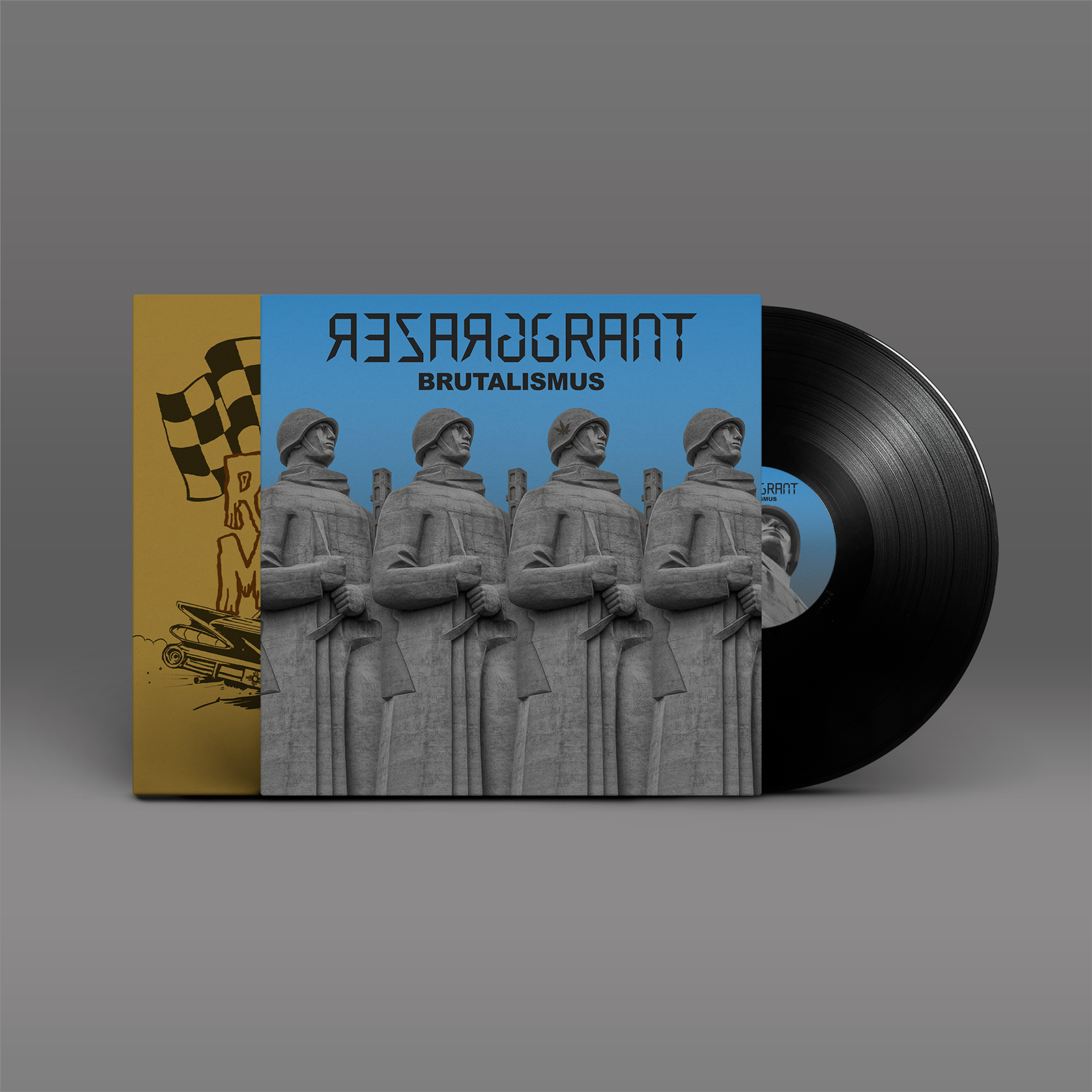 "Brutalismus/La Bajada" Split Album von "Grazer Grant" und "Roadside Memorial" auf Vinyl. Vorderansicht. Blau-graues Cover, schwarze Schallplatte.
