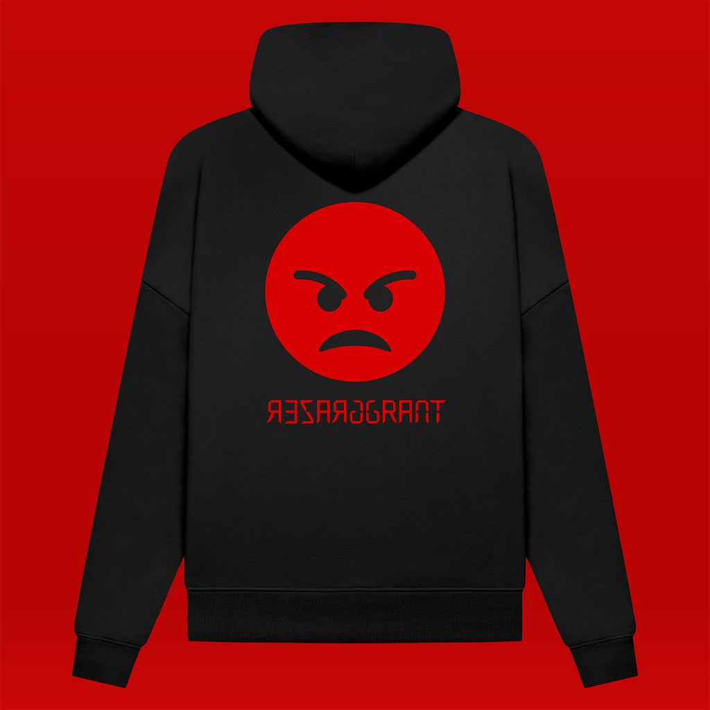 Schwarze Kapuzenweste, Rückansicht. mittig auf dem Rücken ein roter, wütender Smiley, darunter das Logo von "Grazer Grant"
