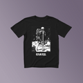 Schwarzes T-Shirt mit weißem Aufdruck, darunter das Logo von Grazil.
