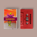 "Marsmusik" von "Lilac Vegetal" auf Tape. Orange, rot und Pink auf dem Cover, rotes Tape mit schwarzer Schrift.