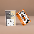 Schwarz-beiges Tape-Cover und oranges transparentes Tape von "Trauerspielsession" der Band "Prunknelke".