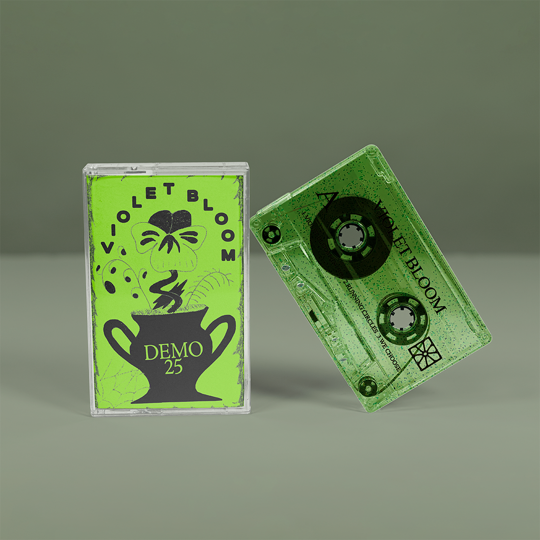 Grün-transparentes Tape von Demo 25 der Band Violet Bloom 